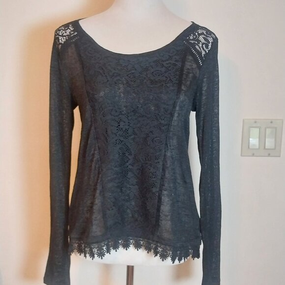 EYESHADOW SIZE M BLACK SHEER KNIT WITH LACE TRIM LONG SLEEVE TOP - Picture 10 of 11